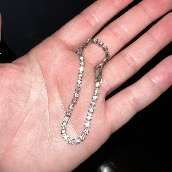 3/$15 Diamond Snap Closure Bracelet - Picture 4 of 5